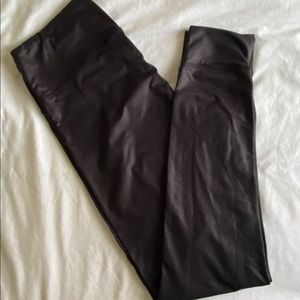 Reebok Studio high rise shiny tights